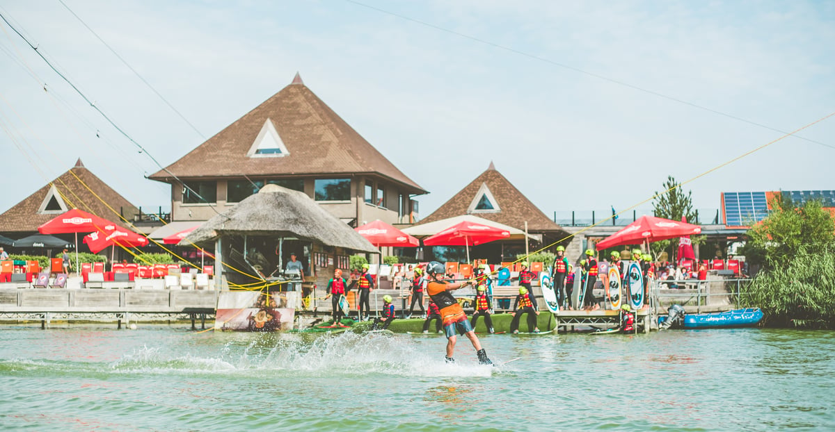 Lakeside Paradise cable park